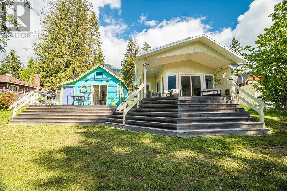 7733 Balfour Wharf Road, Balfour, British Columbia  V0G 1C0 - Photo 2 - 10355226