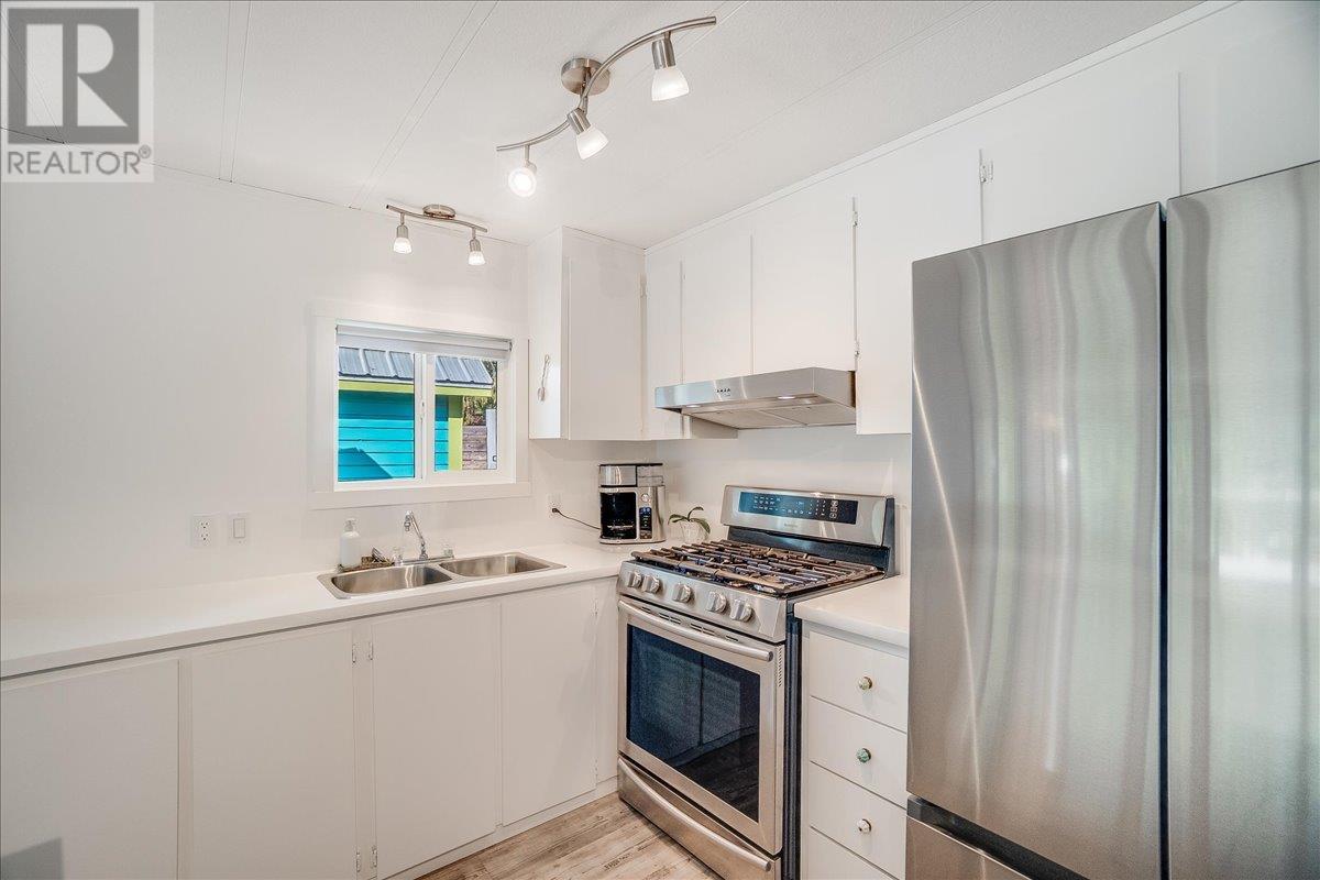 7733 Balfour Wharf Road, Balfour, British Columbia  V0G 1C0 - Photo 8 - 10355226