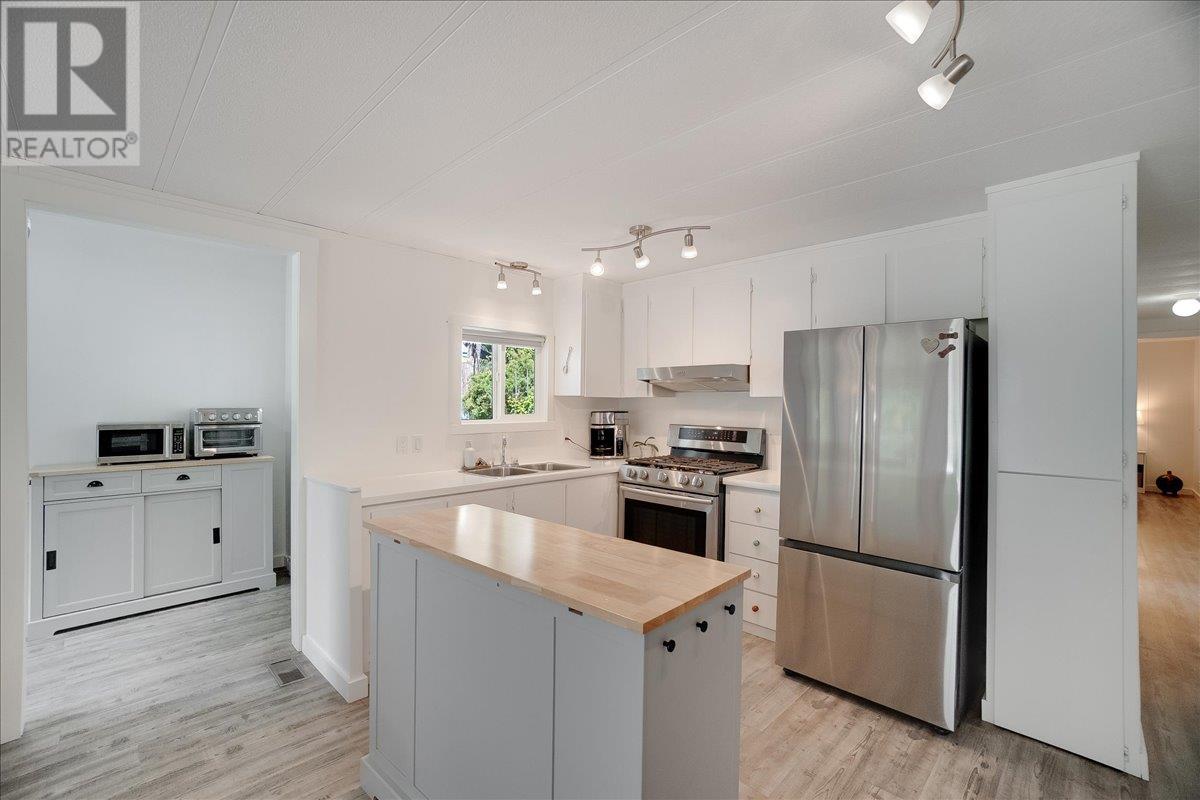 7733 Balfour Wharf Road, Balfour, British Columbia  V0G 1C0 - Photo 9 - 10355226