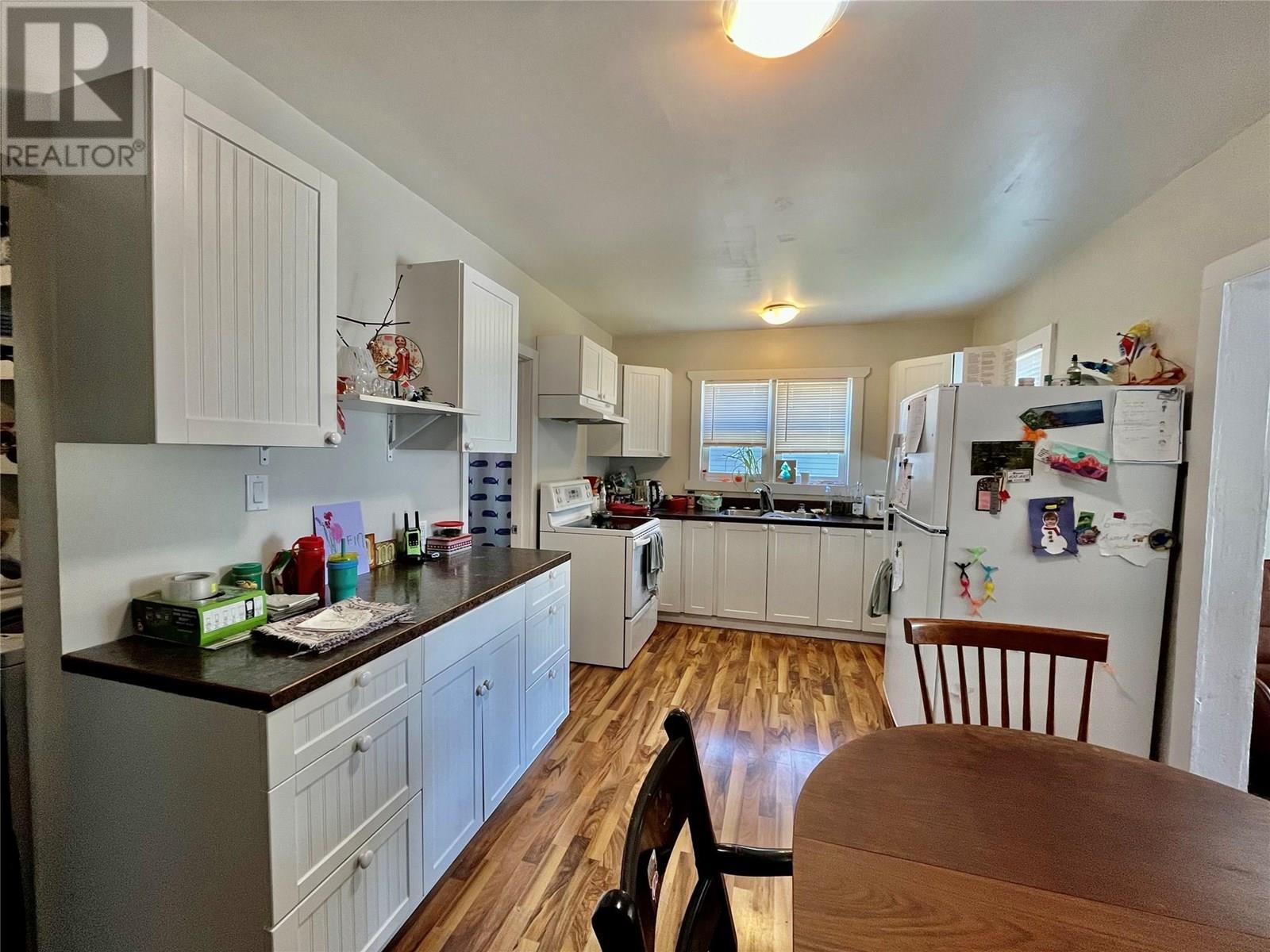 304 7th Avenue Nw, Nakusp, British Columbia  V0G 1R0 - Photo 14 - 10355072