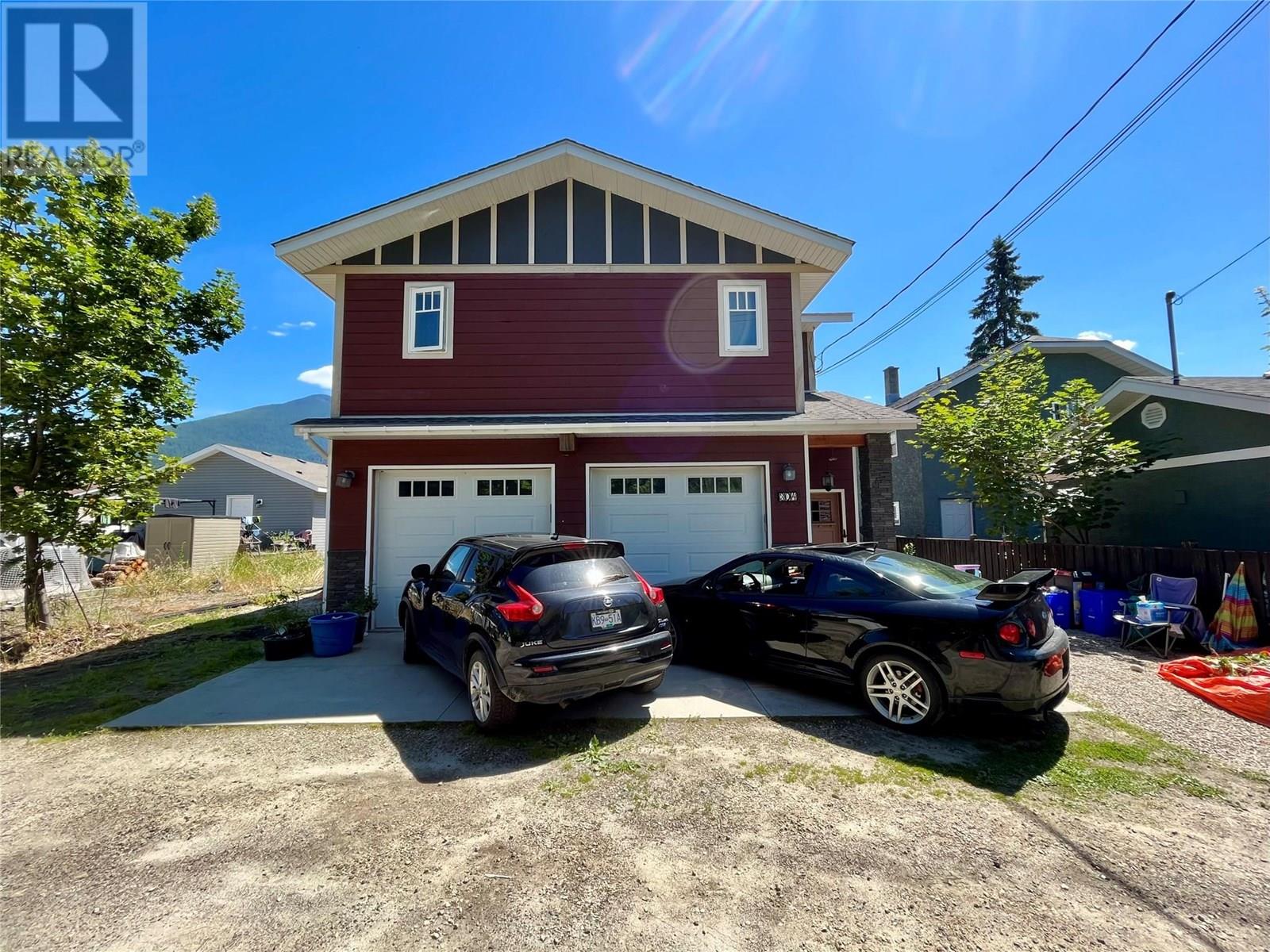 304 7th Avenue Nw, Nakusp, British Columbia  V0G 1R0 - Photo 2 - 10355072