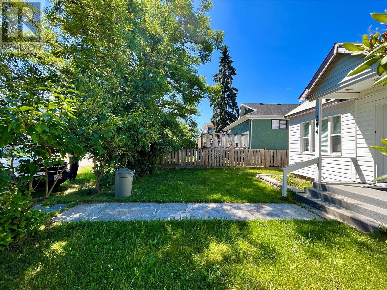 304 7th Avenue Nw, Nakusp, British Columbia  V0G 1R0 - Photo 5 - 10355072
