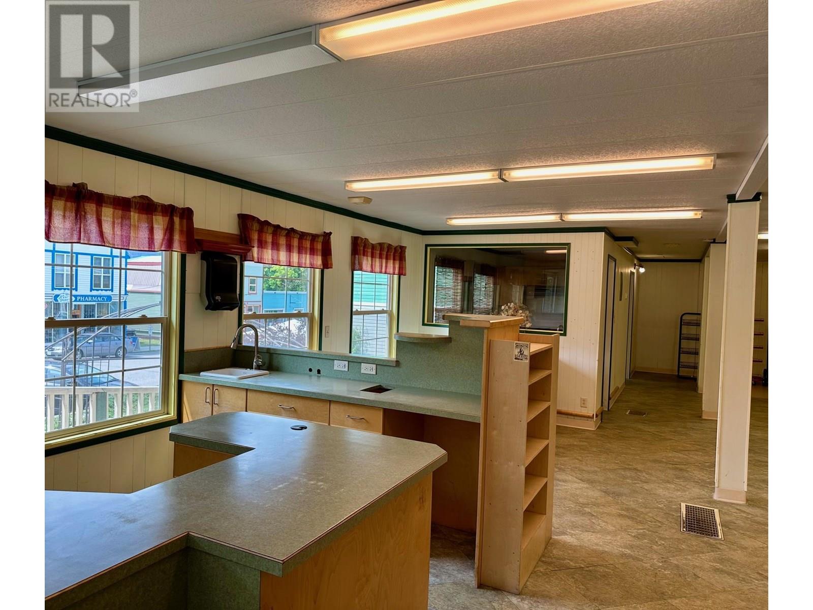 316 6th Avenue, New Denver, British Columbia  V0G 1S0 - Photo 4 - 10355508