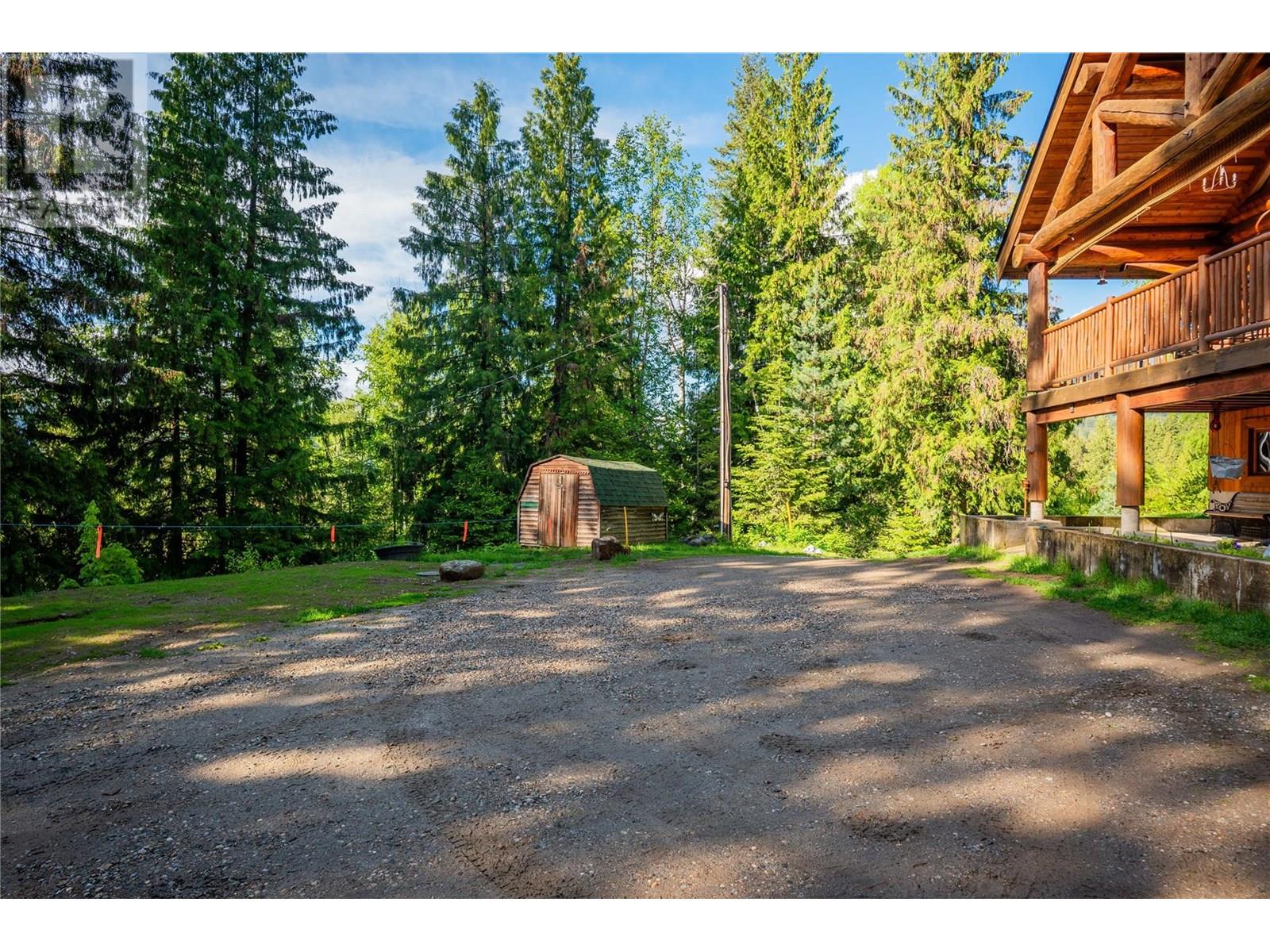 337 Wilson Road, Fruitvale, British Columbia  V0G 1L1 - Photo 35 - 10355585