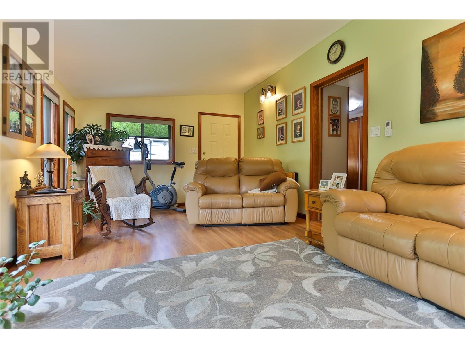 1531 Highway 3b Highway, Fruitvale, British Columbia  V0G 1L1 - Photo 15 - 10355568