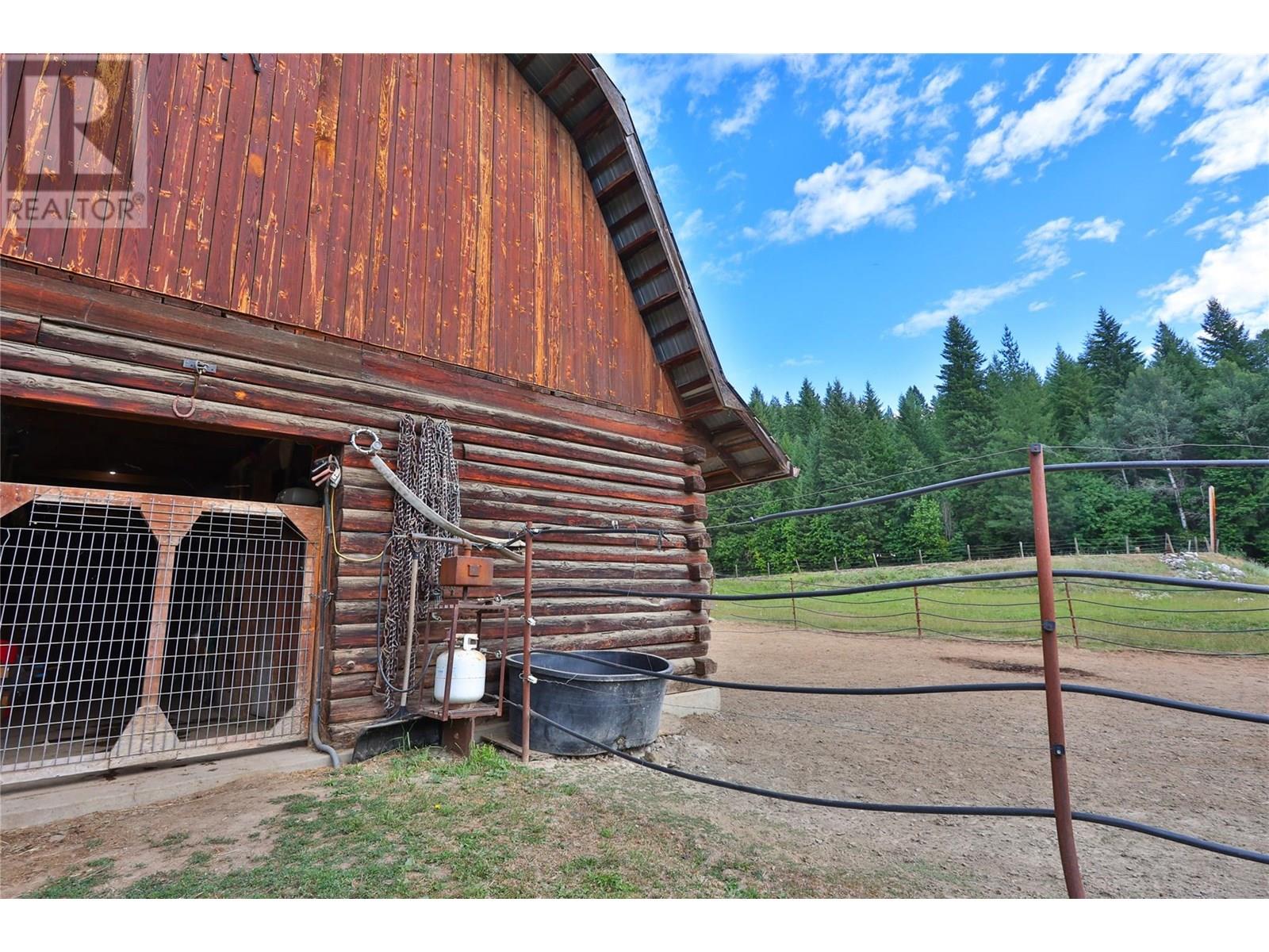 1531 Highway 3b Highway, Fruitvale, British Columbia  V0G 1L1 - Photo 24 - 10355568
