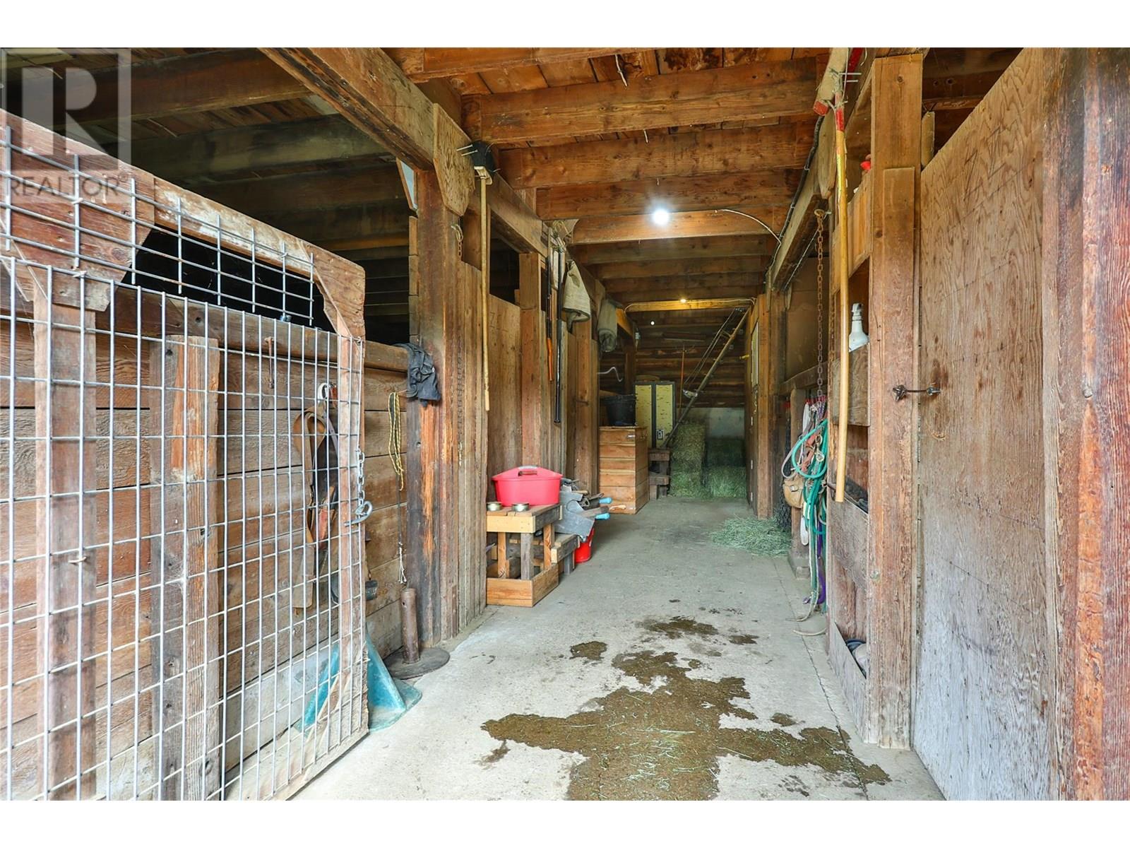 1531 Highway 3b Highway, Fruitvale, British Columbia  V0G 1L1 - Photo 25 - 10355568
