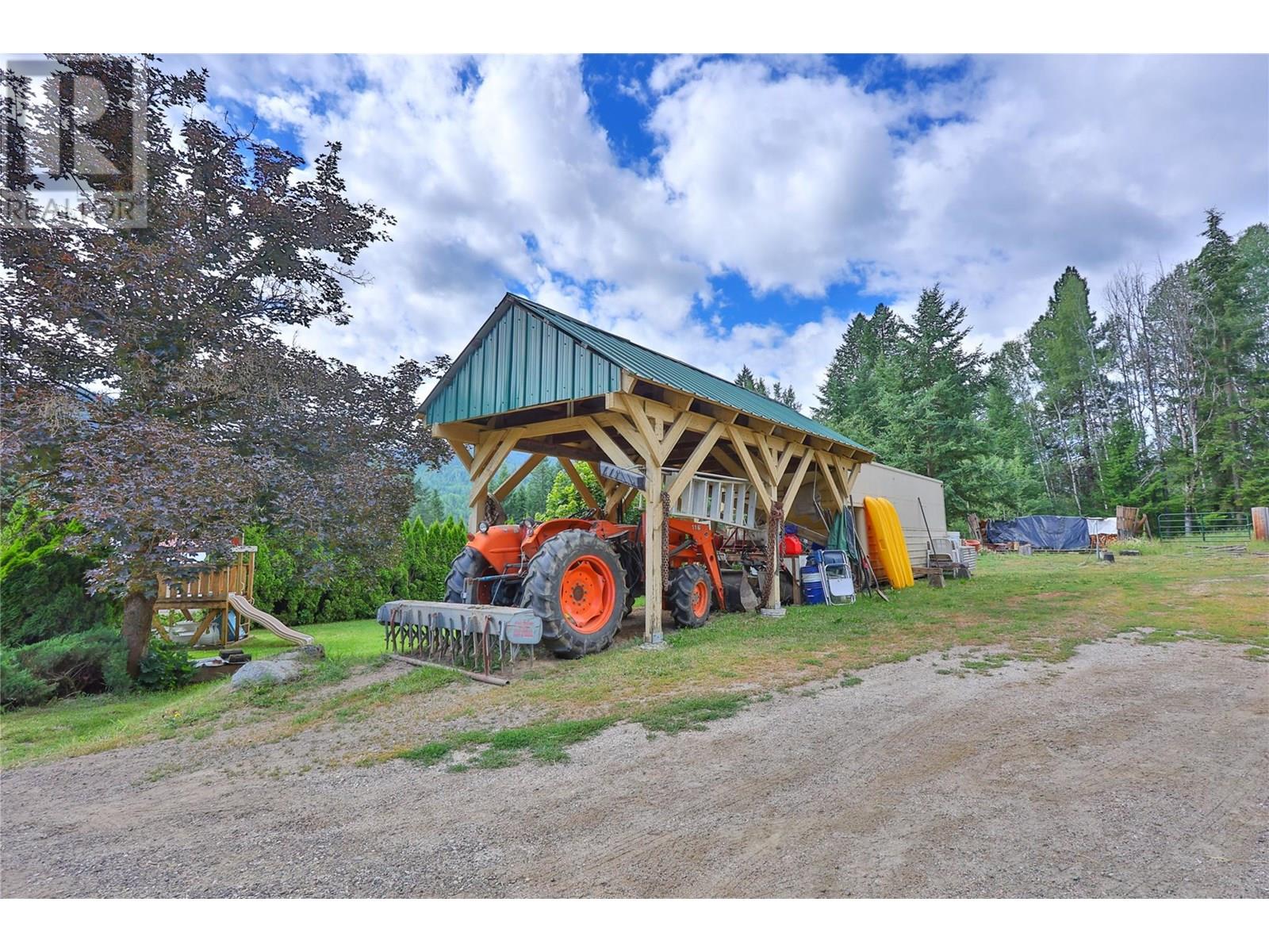 1531 Highway 3b Highway, Fruitvale, British Columbia  V0G 1L1 - Photo 36 - 10355568