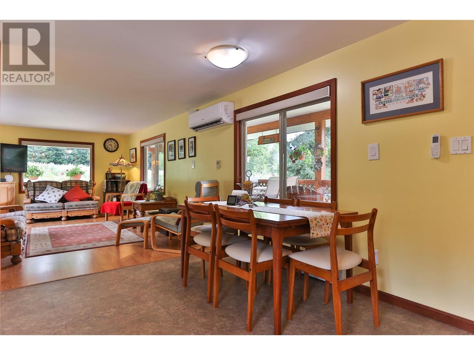 1531 Highway 3b Highway, Fruitvale, British Columbia  V0G 1L1 - Photo 5 - 10355568