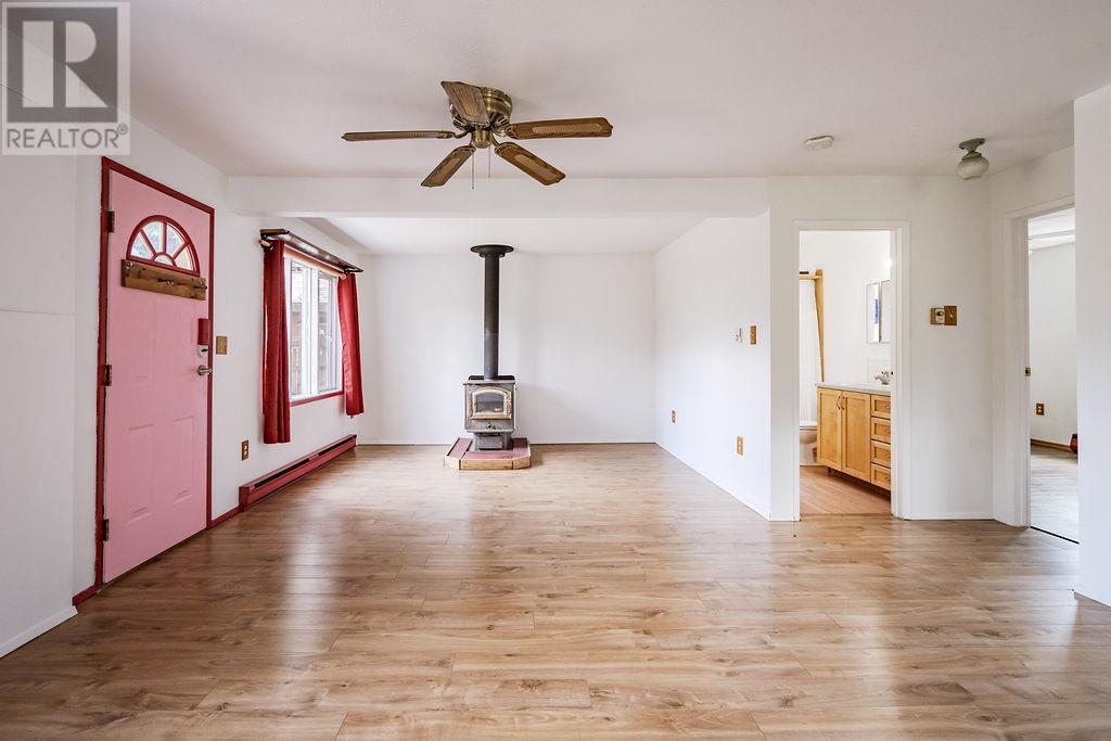 609 Jackson Street, Kaslo, British Columbia  V0G 1M0 - Photo 8 - 10355488