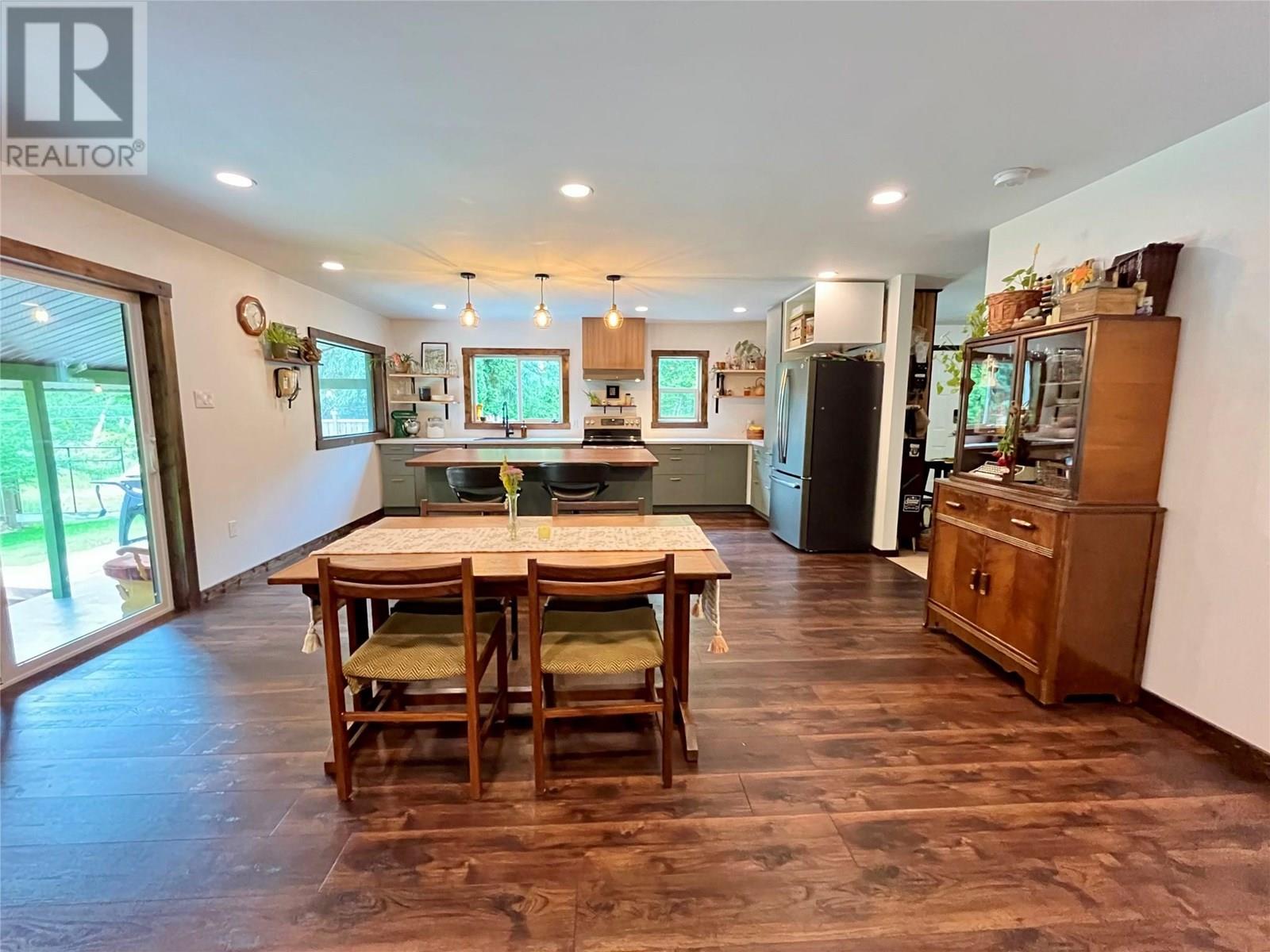 6450 Appledale Lower Road, Appledale, British Columbia  V0G 2J0 - Photo 14 - 10355316