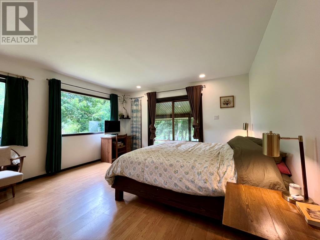 6450 Appledale Lower Road, Appledale, British Columbia  V0G 2J0 - Photo 17 - 10355316