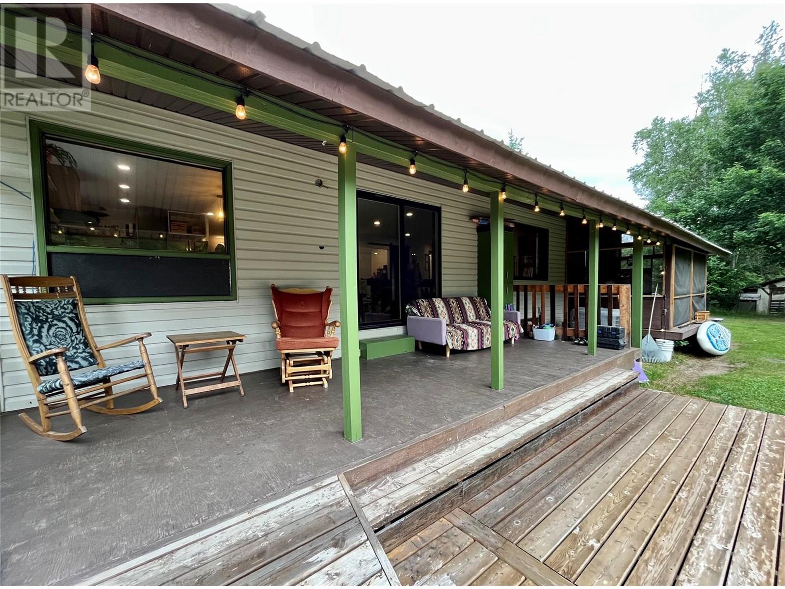 6450 Appledale Lower Road, Appledale, British Columbia  V0G 2J0 - Photo 3 - 10355316