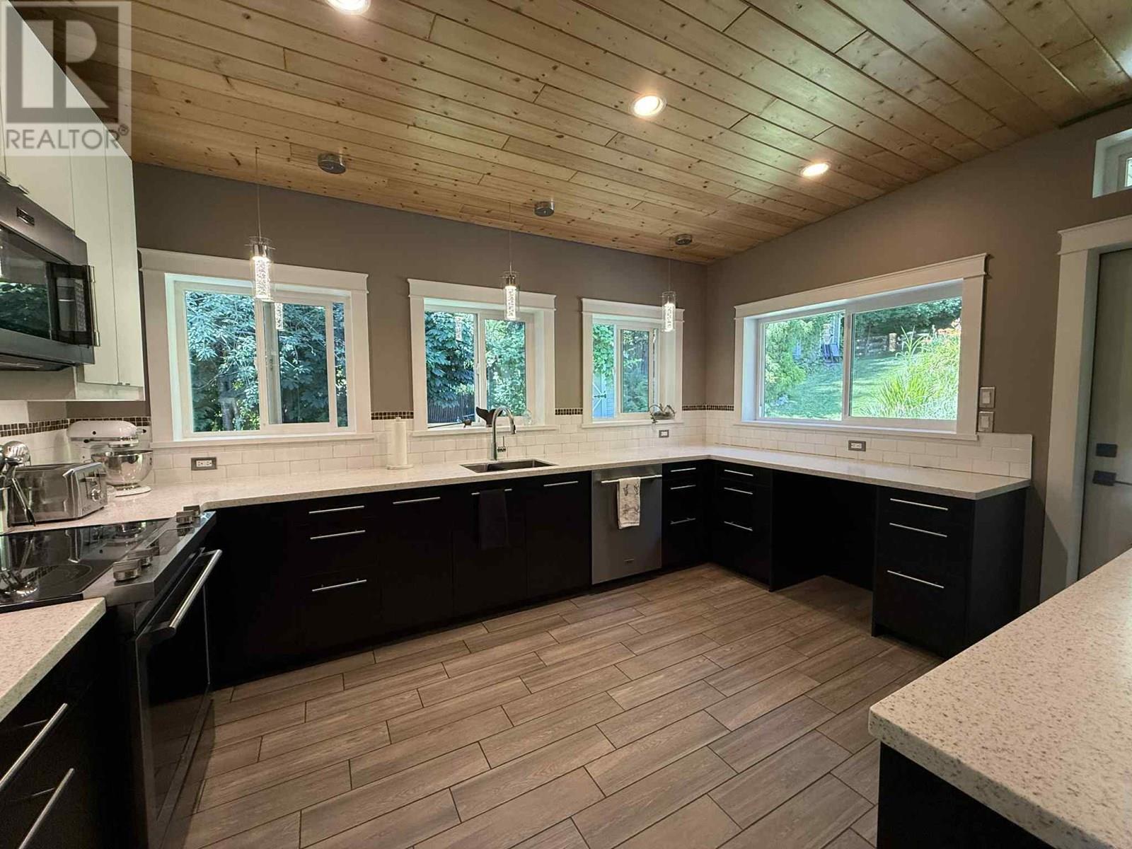 1091 3b Highway, Montrose, British Columbia  V0G 1P0 - Photo 24 - 10355356