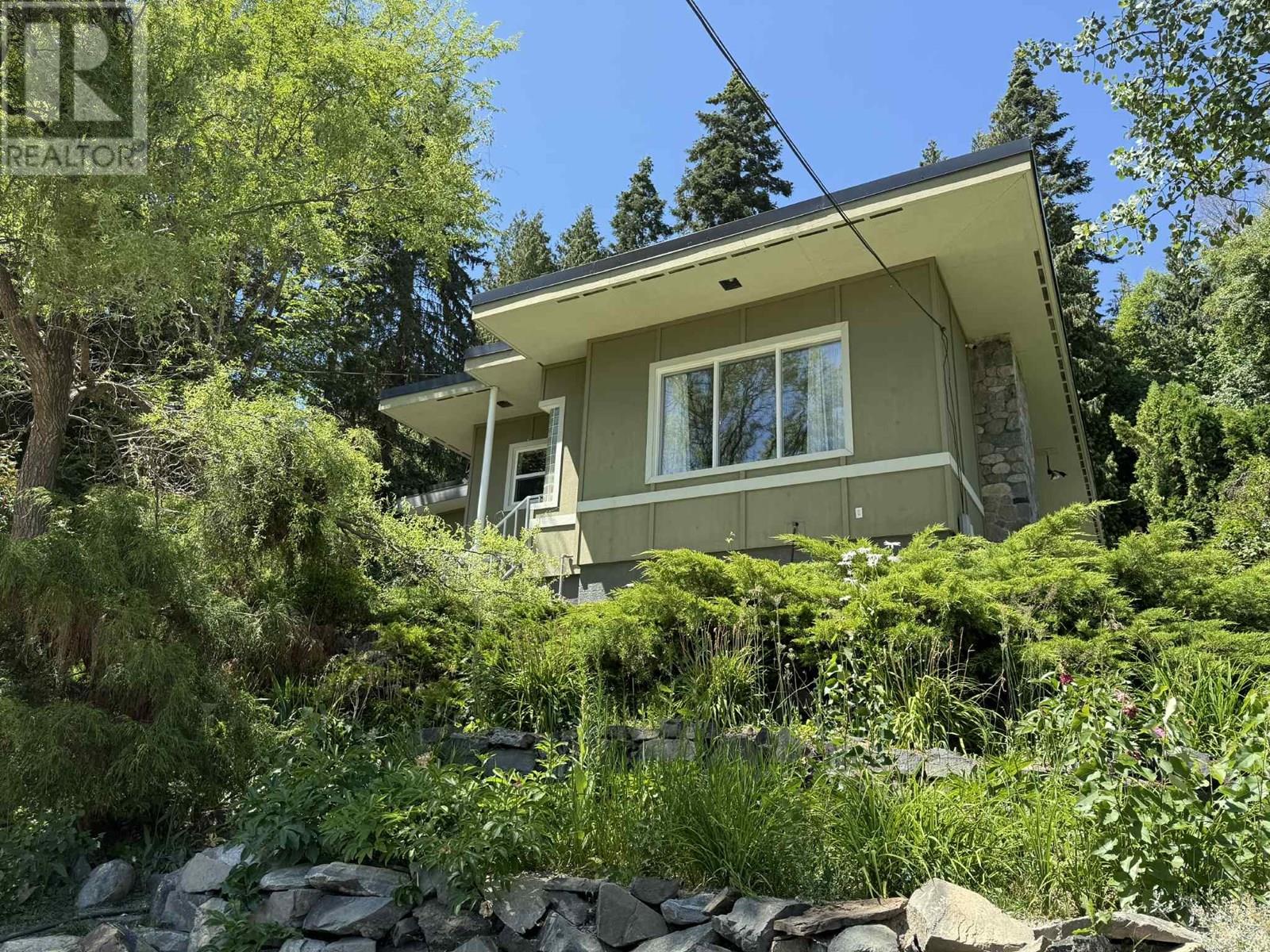 1091 3b Highway, Montrose, British Columbia  V0G 1P0 - Photo 9 - 10355356