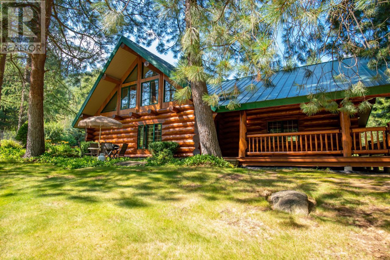 3150 Hanna Creek Road, Warfield, British Columbia  V1R 4L3 - Photo 1 - 10355771