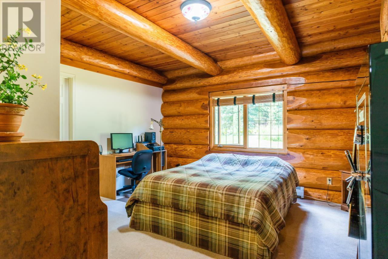 3150 Hanna Creek Road, Warfield, British Columbia  V1R 4L3 - Photo 14 - 10355771