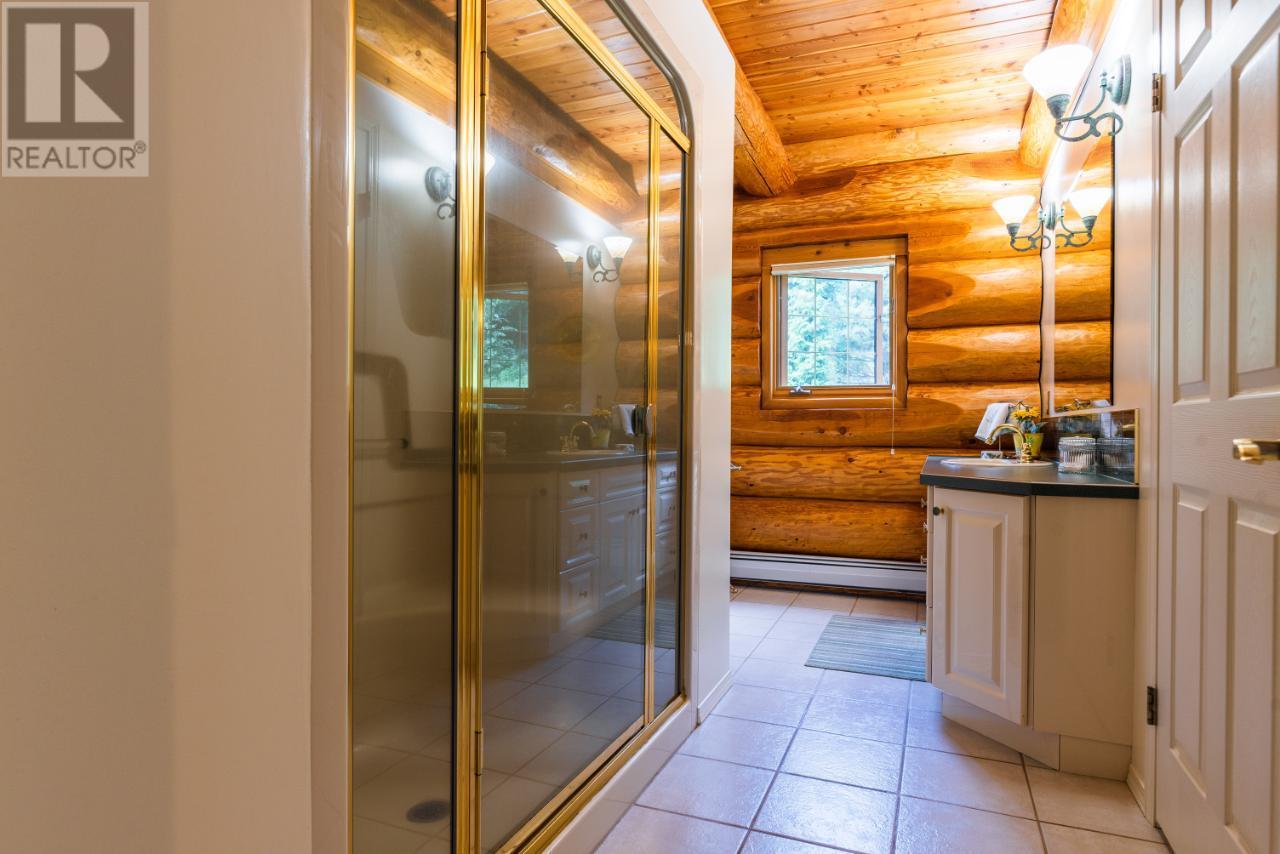 3150 Hanna Creek Road, Warfield, British Columbia  V1R 4L3 - Photo 18 - 10355771