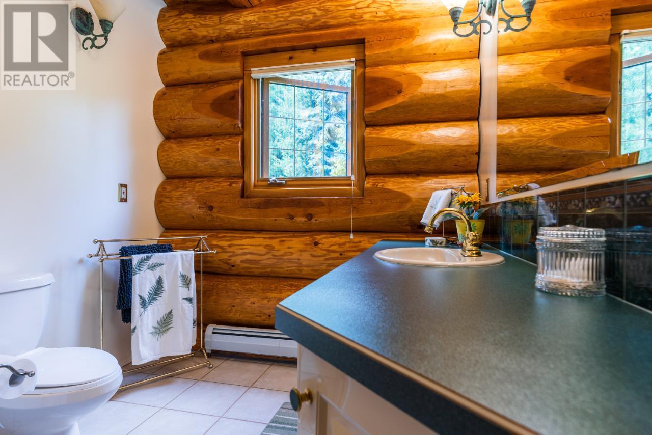 3150 Hanna Creek Road, Warfield, British Columbia  V1R 4L3 - Photo 34 - 10355771