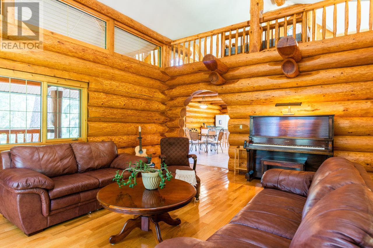 3150 Hanna Creek Road, Warfield, British Columbia  V1R 4L3 - Photo 4 - 10355771