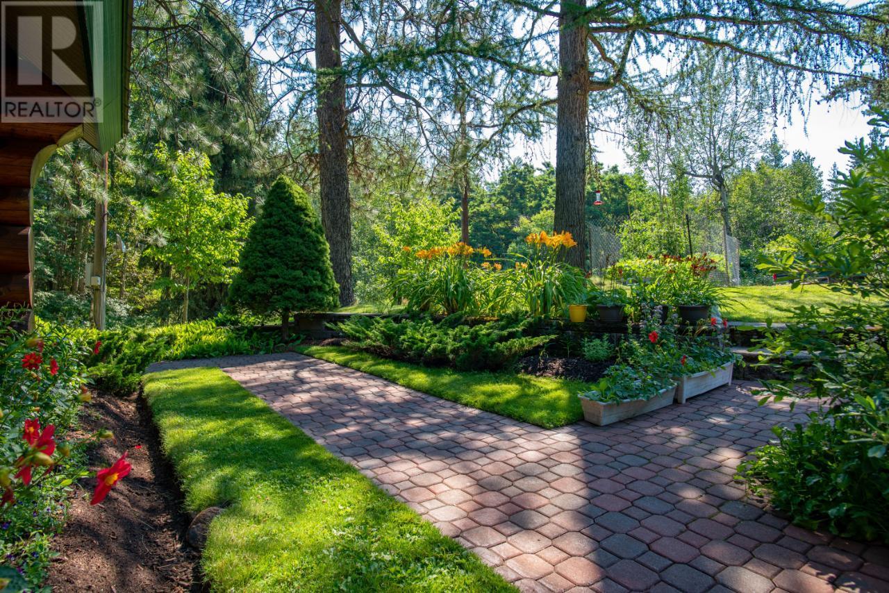 3150 Hanna Creek Road, Warfield, British Columbia  V1R 4L3 - Photo 44 - 10355771