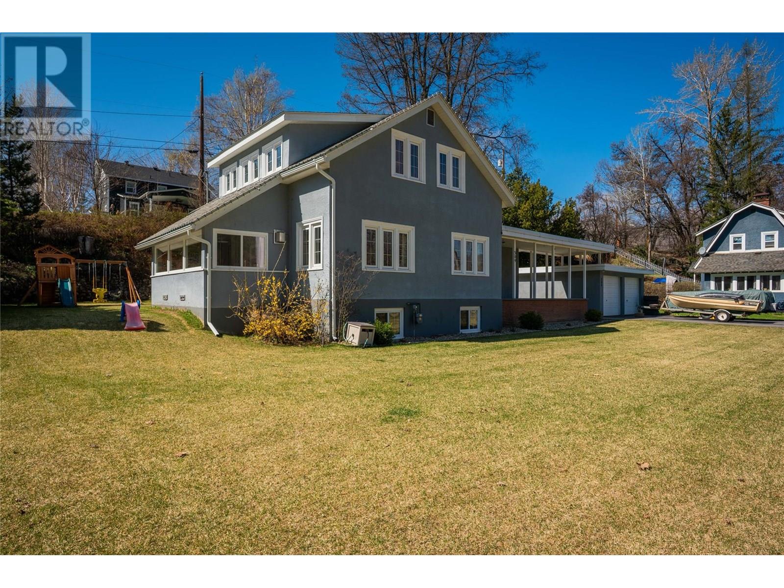 309 Ritchie Avenue, Trail, British Columbia  V1R 1H1 - Photo 2 - 10355802