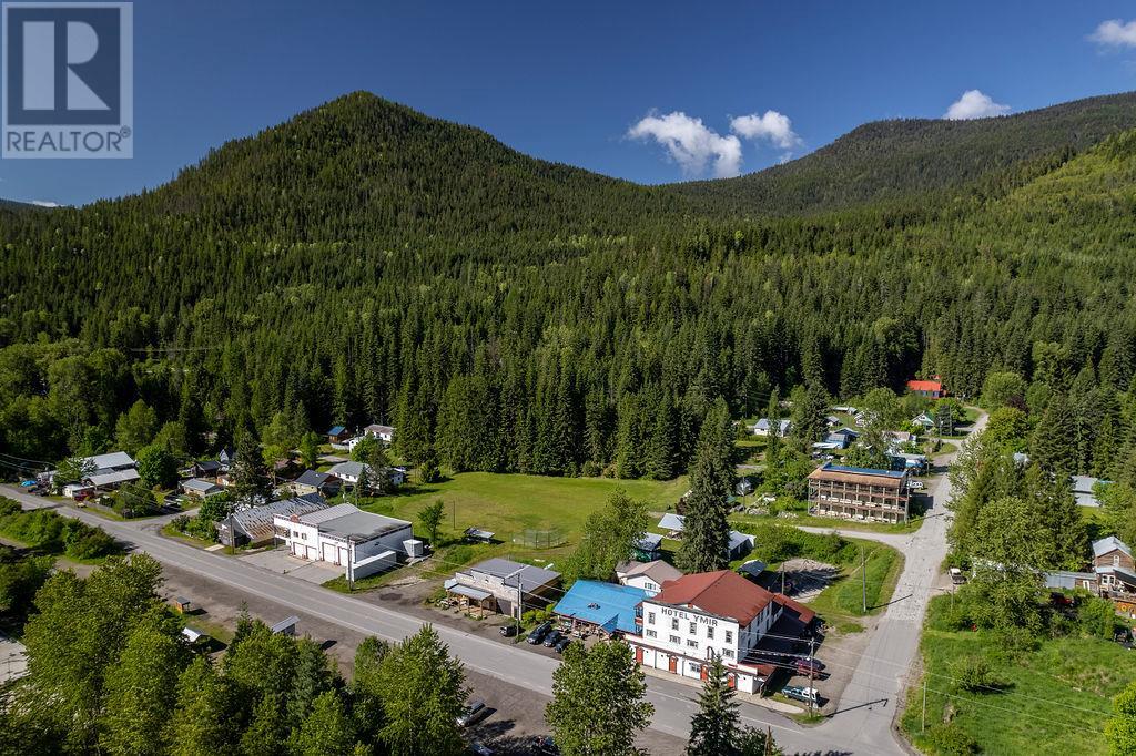7114 1st Avenue, Ymir, British Columbia  V0G 2K0 - Photo 3 - 10355467