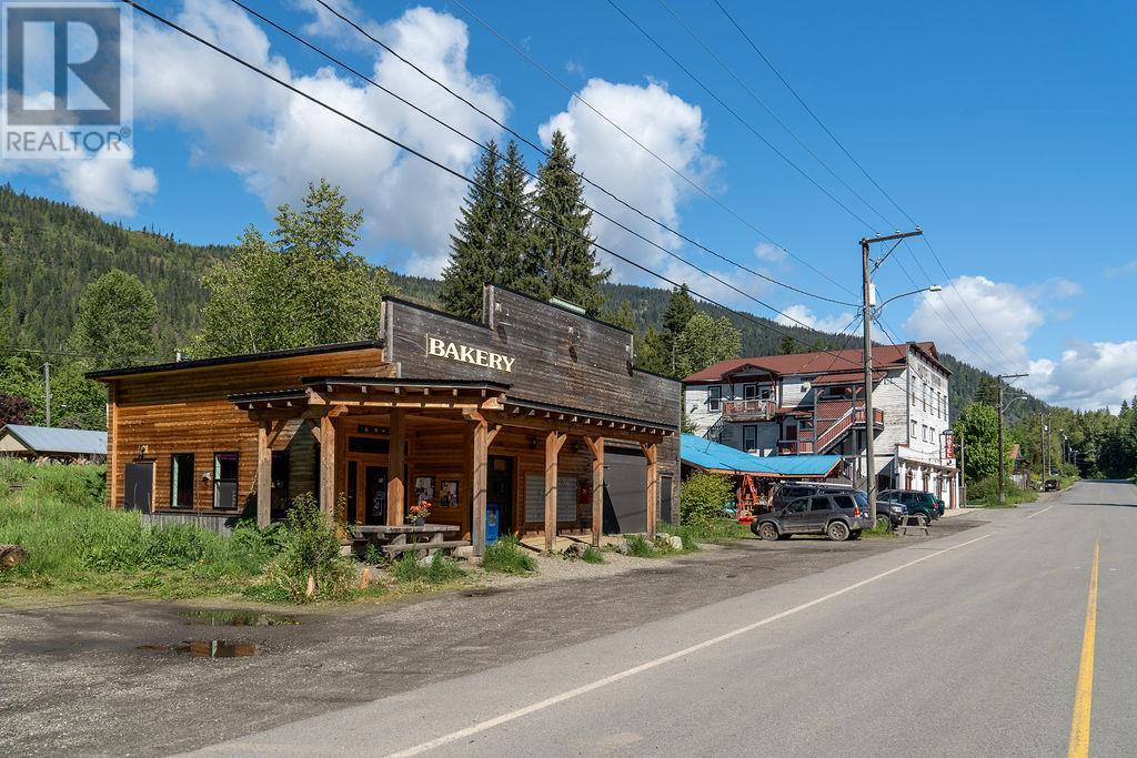 7114 1st Avenue, Ymir, British Columbia  V0G 2K0 - Photo 7 - 10355467
