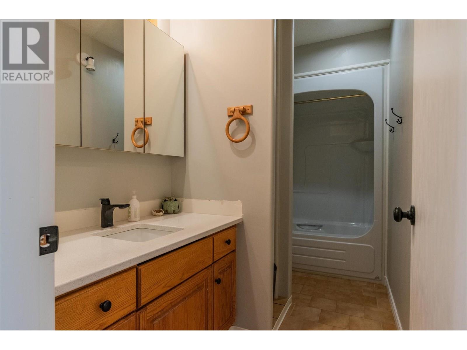 507 15th Avenue, Genelle, British Columbia  V0G 1G0 - Photo 21 - 10355836