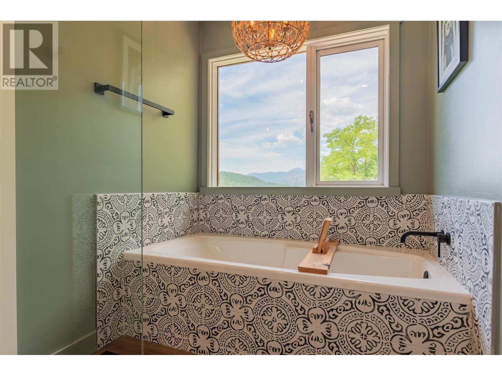 507 15th Avenue, Genelle, British Columbia  V0G 1G0 - Photo 30 - 10355836