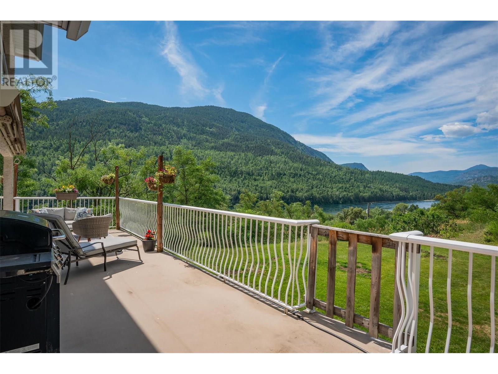 507 15th Avenue, Genelle, British Columbia  V0G 1G0 - Photo 49 - 10355836