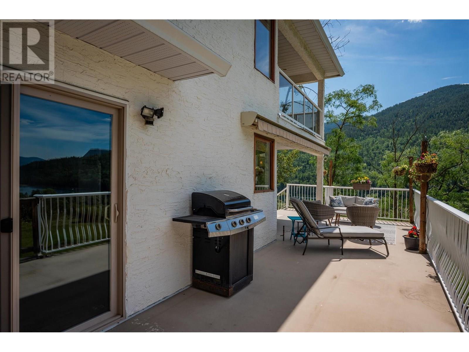 507 15th Avenue, Genelle, British Columbia  V0G 1G0 - Photo 51 - 10355836