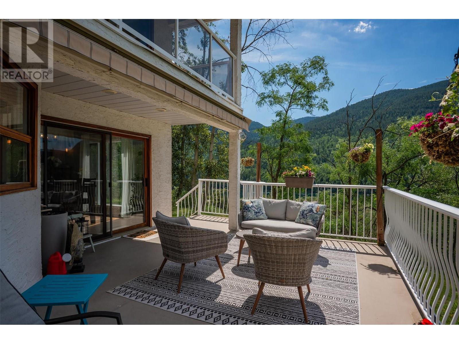507 15th Avenue, Genelle, British Columbia  V0G 1G0 - Photo 52 - 10355836