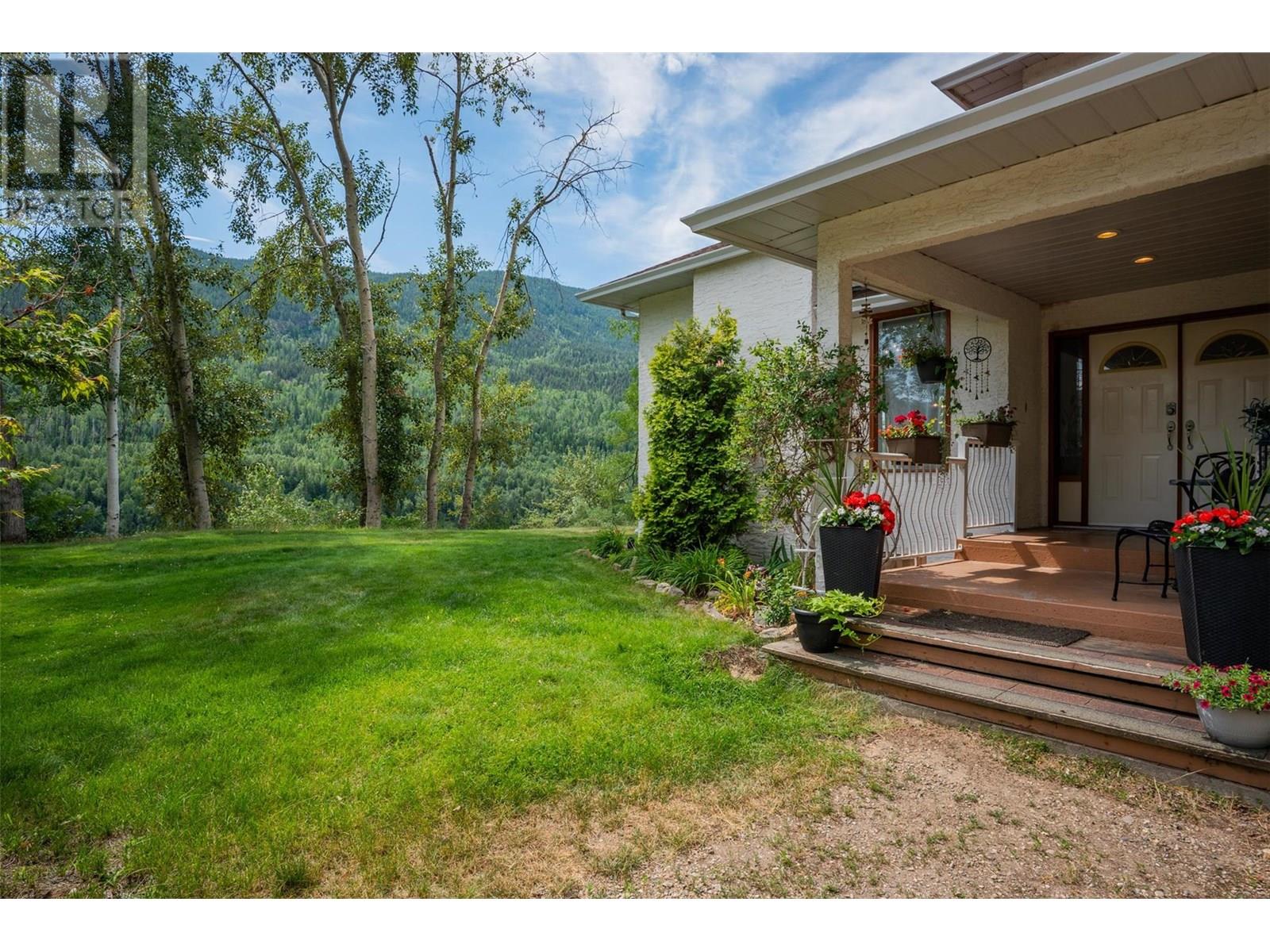 507 15th Avenue, Genelle, British Columbia  V0G 1G0 - Photo 57 - 10355836