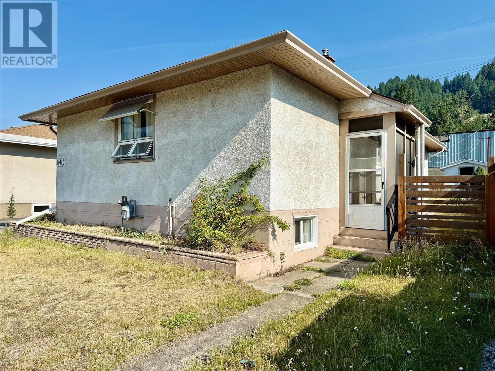 3141 Highway Drive, Trail, British Columbia  V1R 2T4 - Photo 13 - 10355856