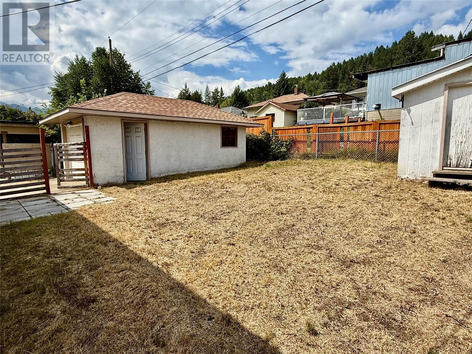 3141 Highway Drive, Trail, British Columbia  V1R 2T4 - Photo 17 - 10355856