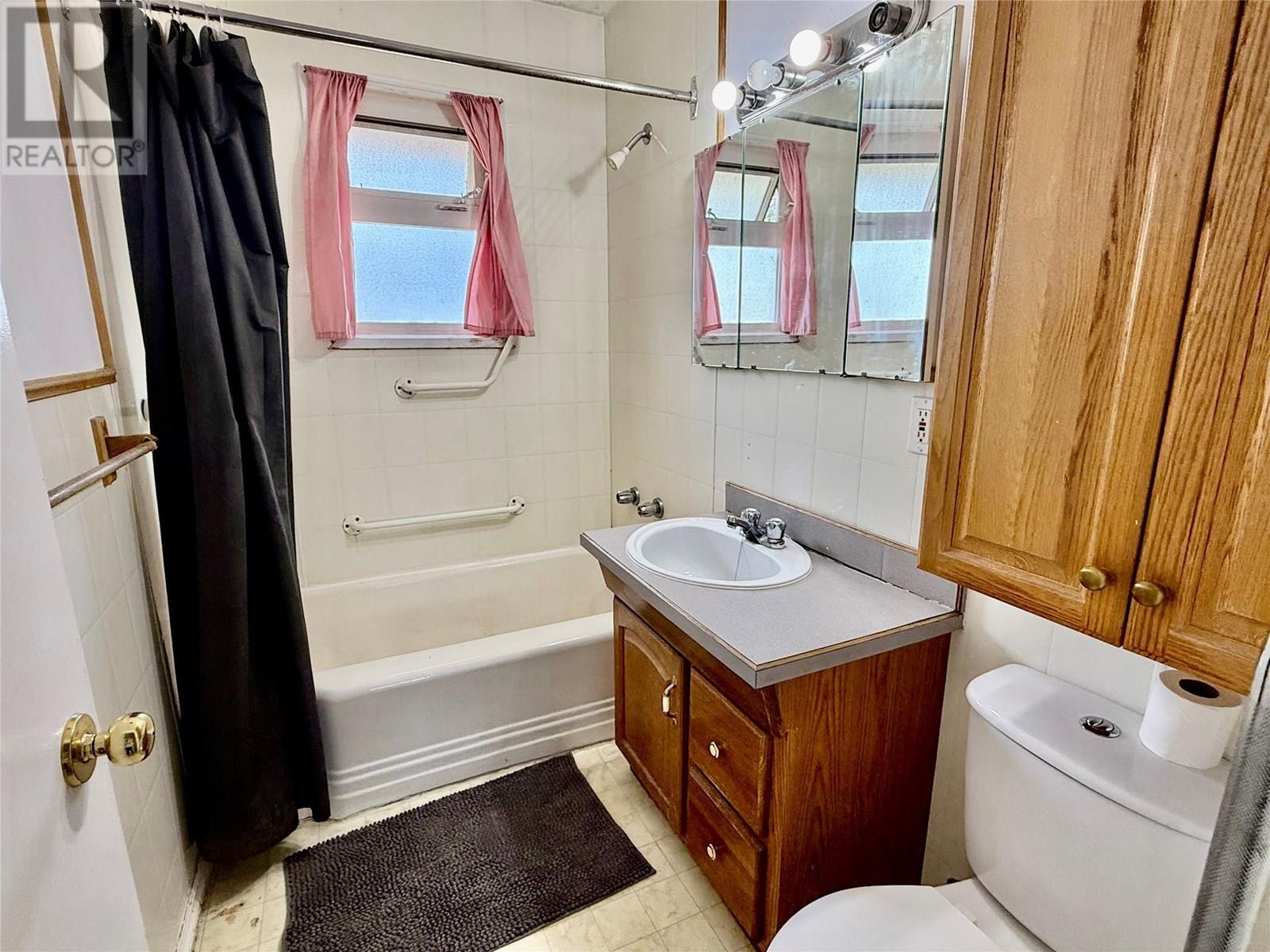 3141 Highway Drive, Trail, British Columbia  V1R 2T4 - Photo 9 - 10355856