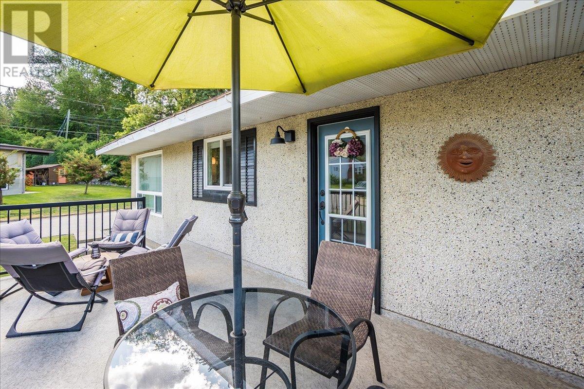 407 Willow Drive, Warfield, British Columbia  V1R 2M9 - Photo 13 - 10353062