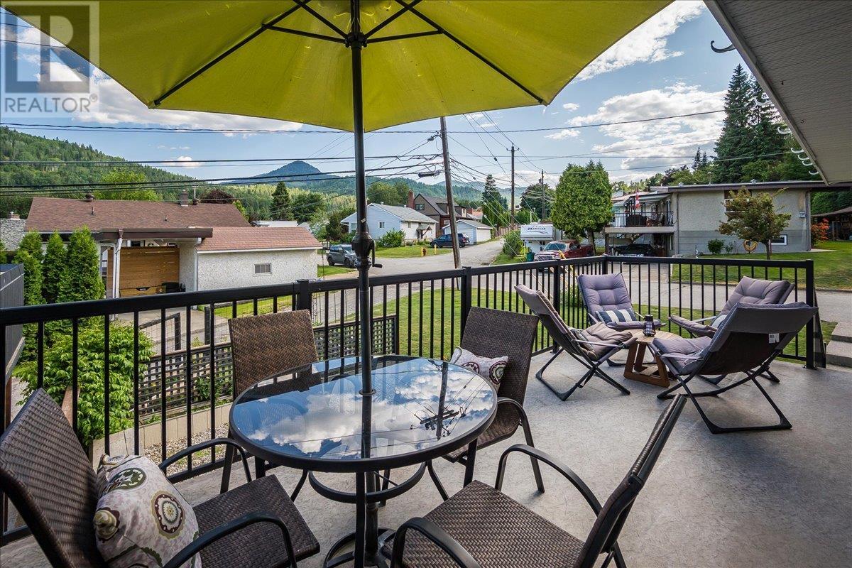 407 Willow Drive, Warfield, British Columbia  V1R 2M9 - Photo 14 - 10353062
