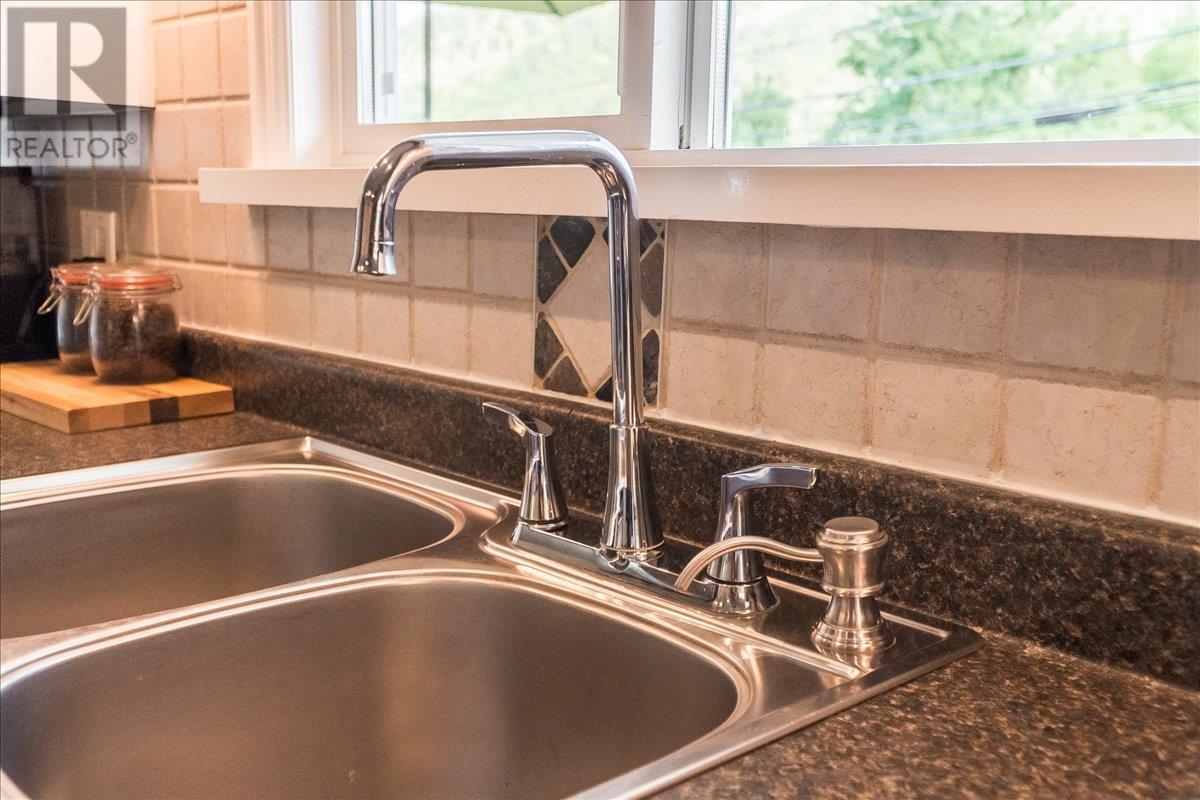 407 Willow Drive, Warfield, British Columbia  V1R 2M9 - Photo 26 - 10353062