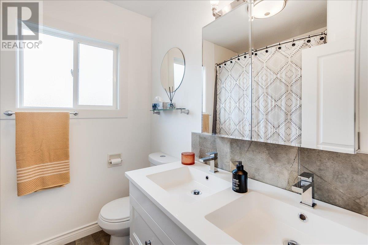 407 Willow Drive, Warfield, British Columbia  V1R 2M9 - Photo 42 - 10353062