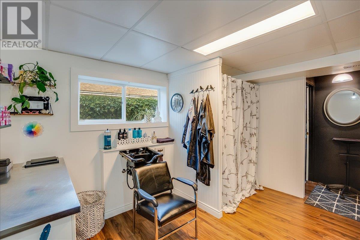 407 Willow Drive, Warfield, British Columbia  V1R 2M9 - Photo 54 - 10353062