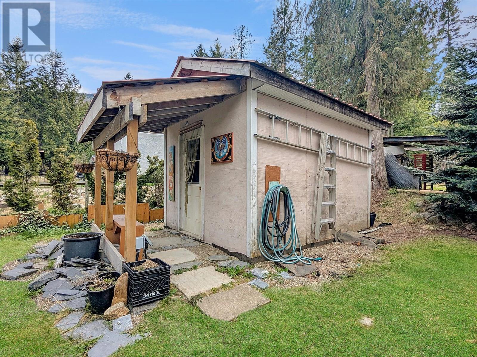808 Nelson Street, Slocan, British Columbia  V0G 2C0 - Photo 26 - 10355303