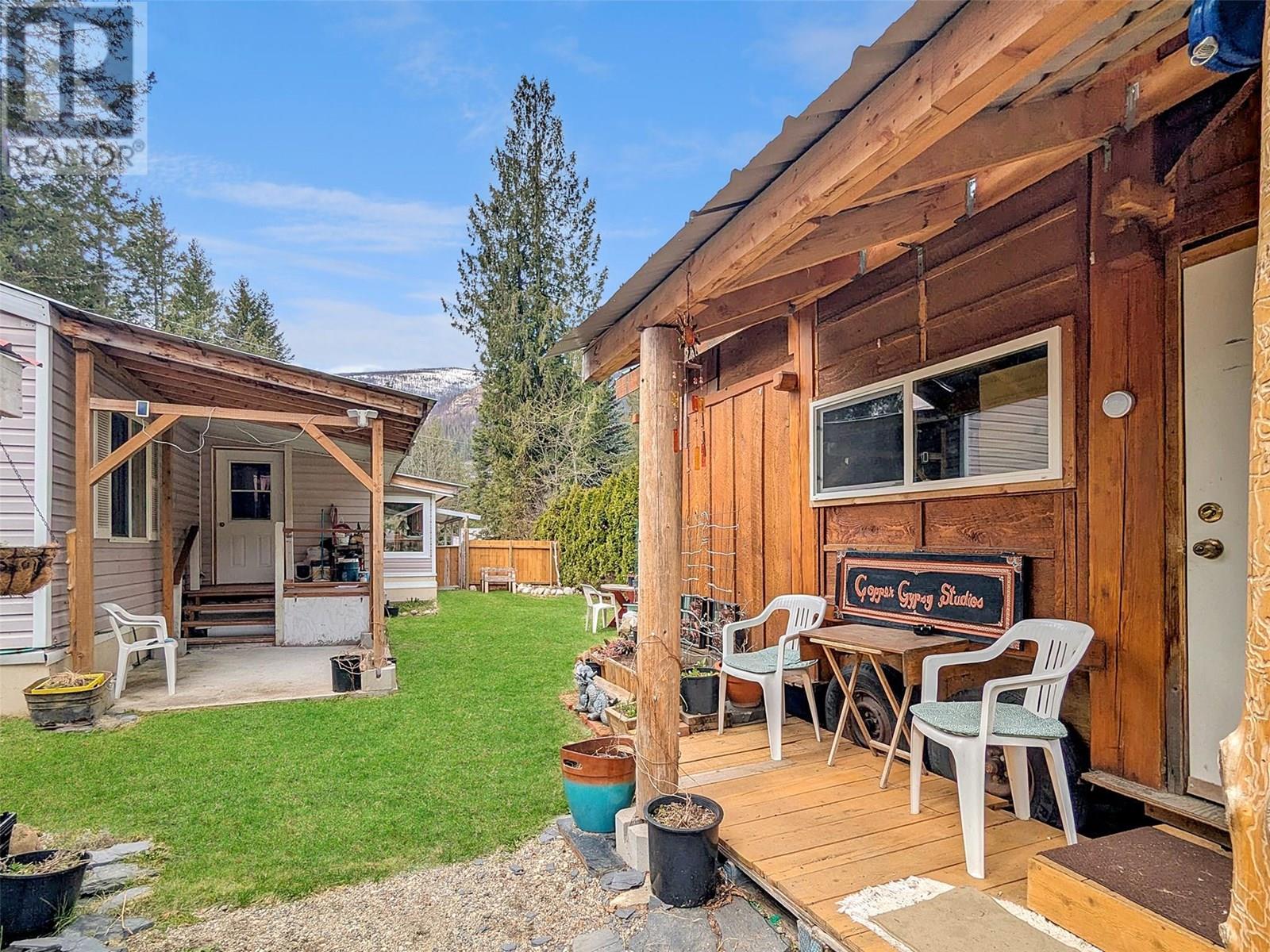 808 Nelson Street, Slocan, British Columbia  V0G 2C0 - Photo 28 - 10355303