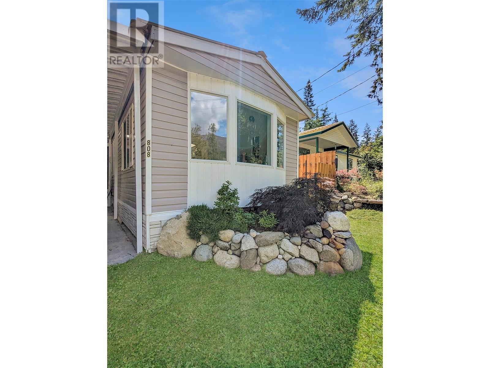 808 Nelson Street, Slocan, British Columbia  V0G 2C0 - Photo 3 - 10355303