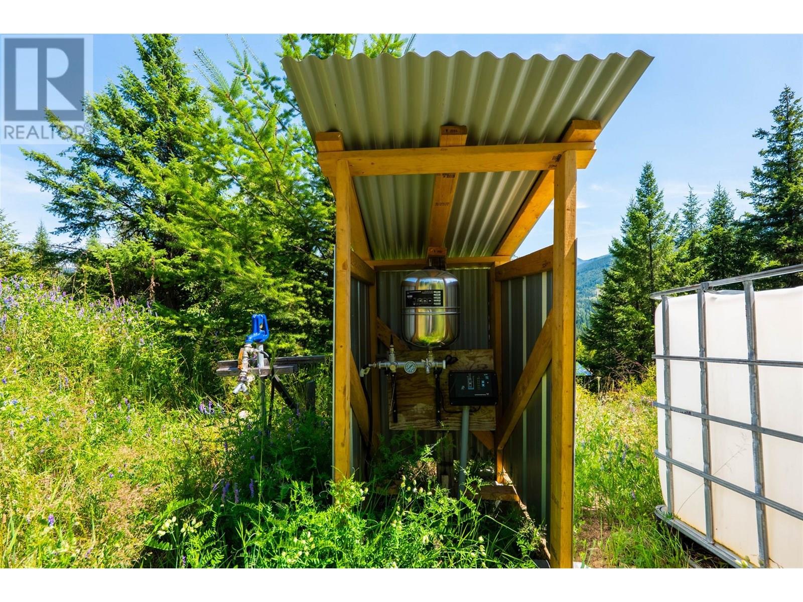 4583 Falls Creek Road, Nelson, British Columbia  V0G 2G2 - Photo 11 - 10356029