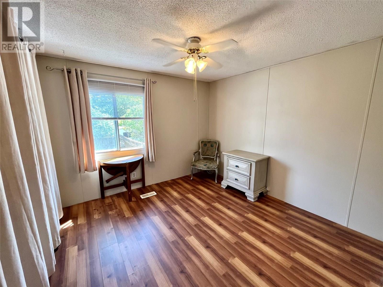 833 Columbia Crescent, Nakusp, British Columbia  V0G 1R0 - Photo 14 - 10356135