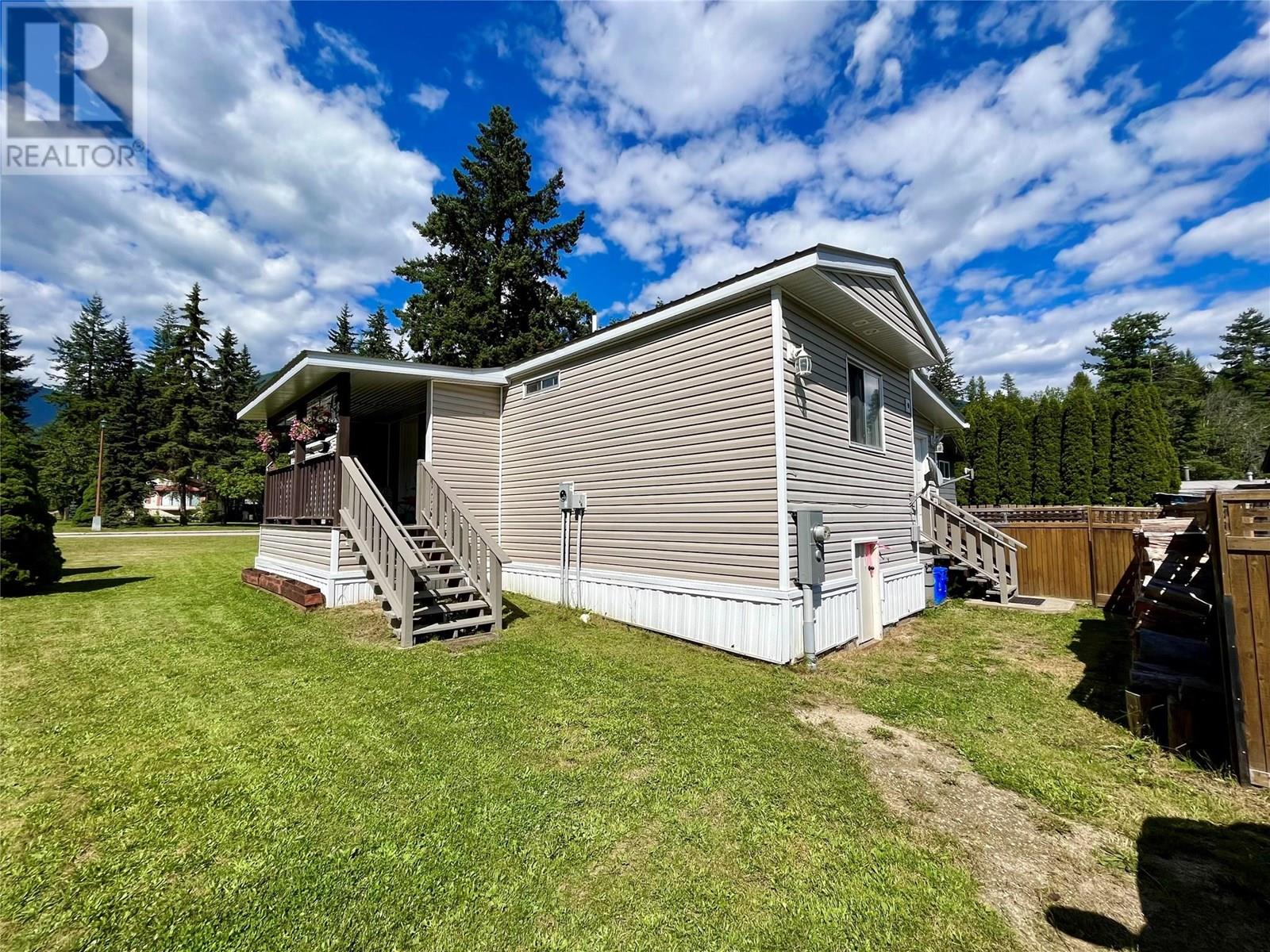 833 Columbia Crescent, Nakusp, British Columbia  V0G 1R0 - Photo 31 - 10356135