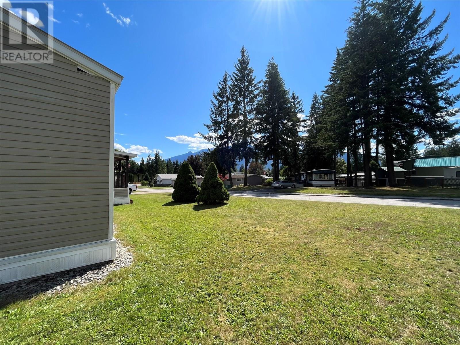 833 Columbia Crescent, Nakusp, British Columbia  V0G 1R0 - Photo 33 - 10356135