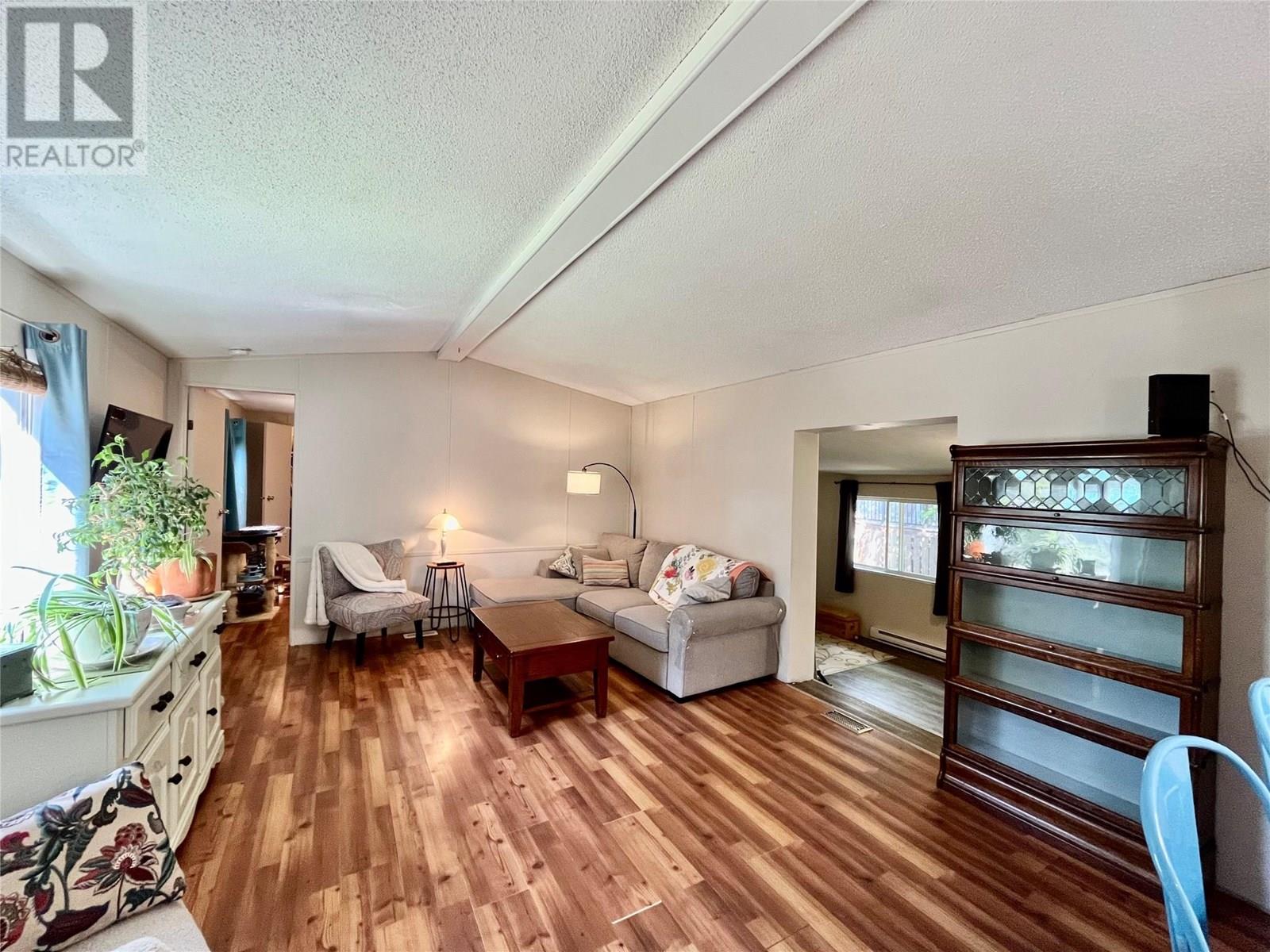 833 Columbia Crescent, Nakusp, British Columbia  V0G 1R0 - Photo 5 - 10356135